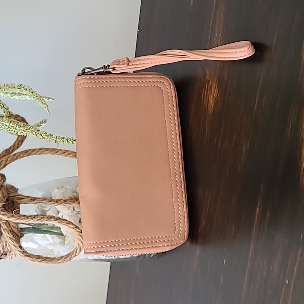 Wallet wristlet - Picture 2 of 3